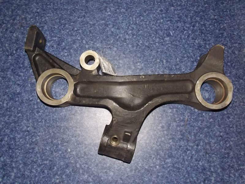 Опорный рычаг левый, IA=7,5°*CA=3°,7. 5t