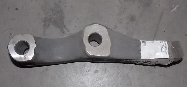 Left horizontal pull rod arm