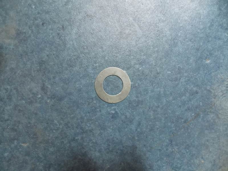 Steering joint adjustment gasket