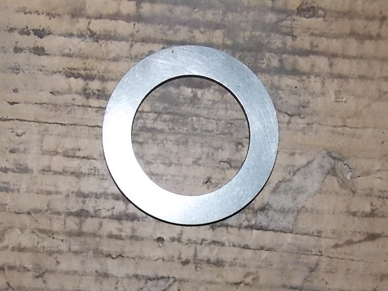 Adjustment gasket-main pin