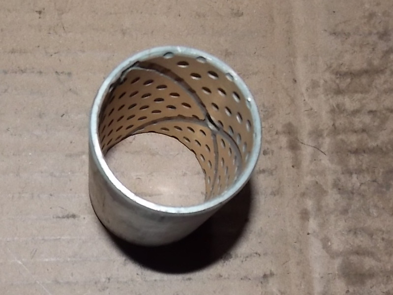 King pin bushing - bottom; used 3001-01647 generation
