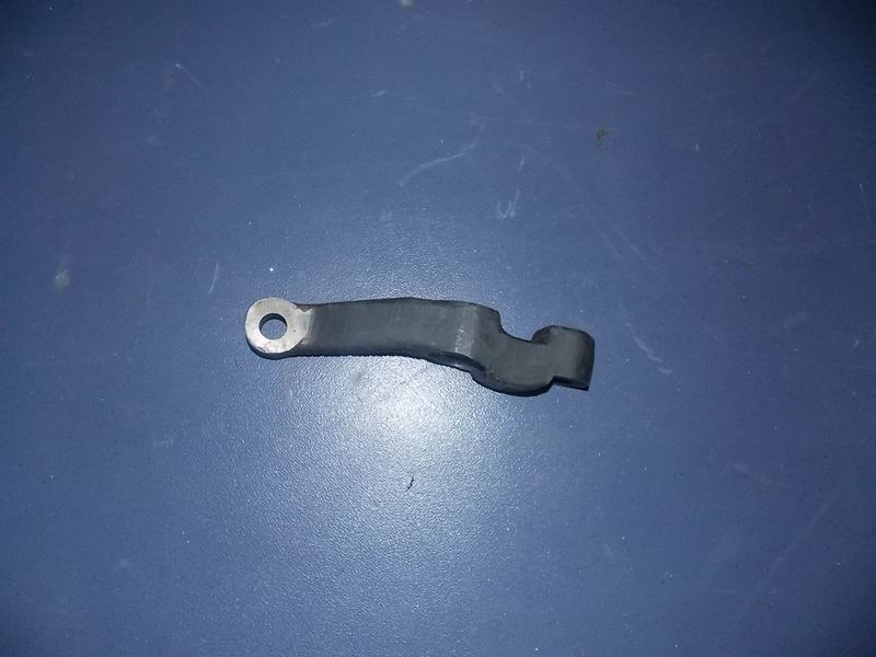 Рычаг рулевого шарнира левый