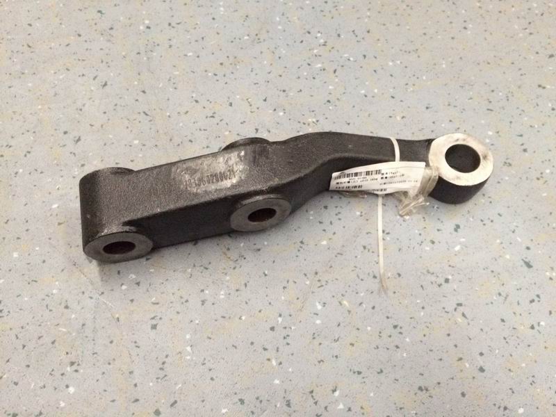 Cross-tie arm, left, 7.5t, 240/big end facing up