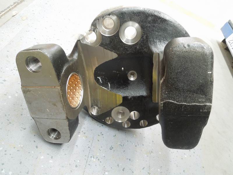 Right knuckle assembly (7.5T/disc/φ50/φ70/φ50)