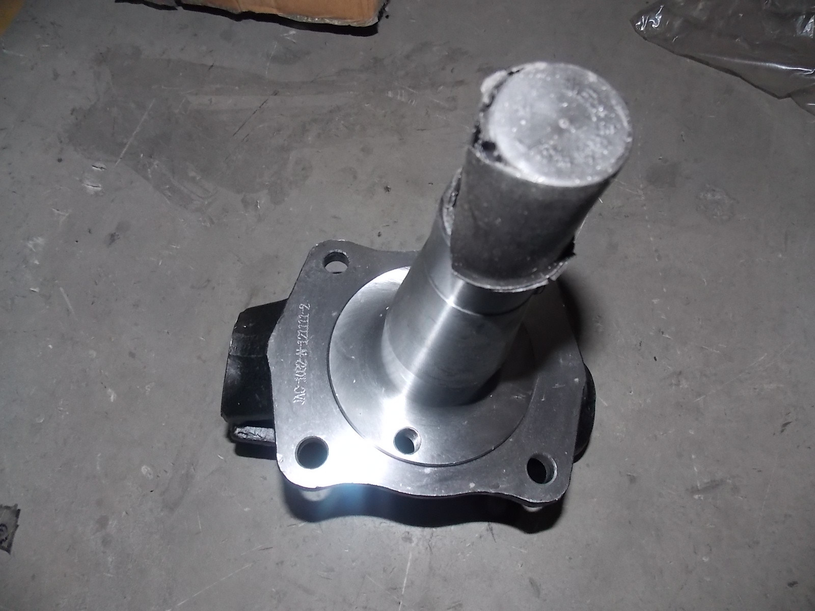 Steering joint assembly - left; no key groove