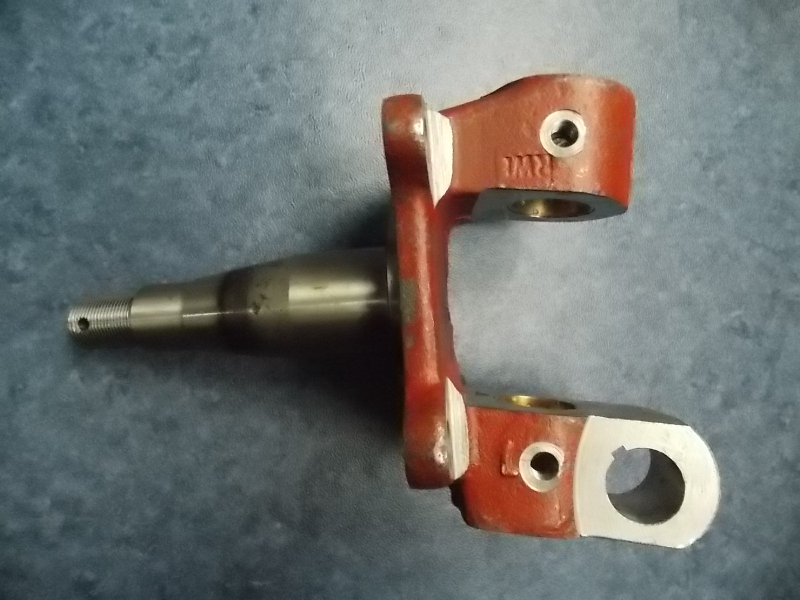 Right turn knuckle assembly
