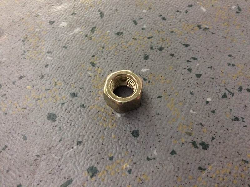 Wedge-shaped locking pin lock nut