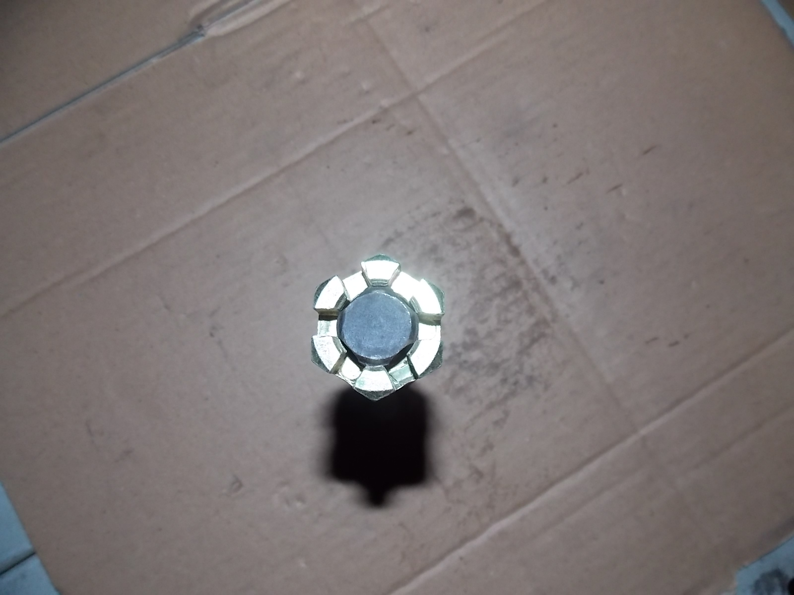 Болты-для рулевых шарниров-2