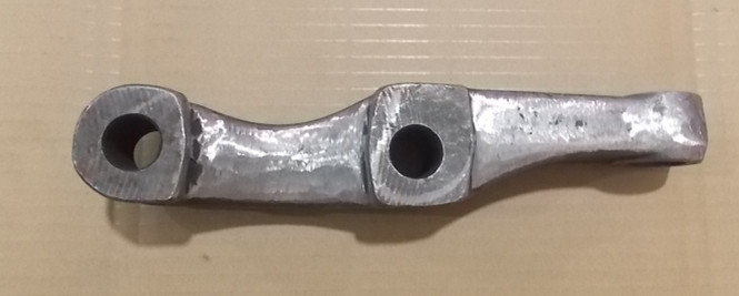 Left horizontal pull rod arm