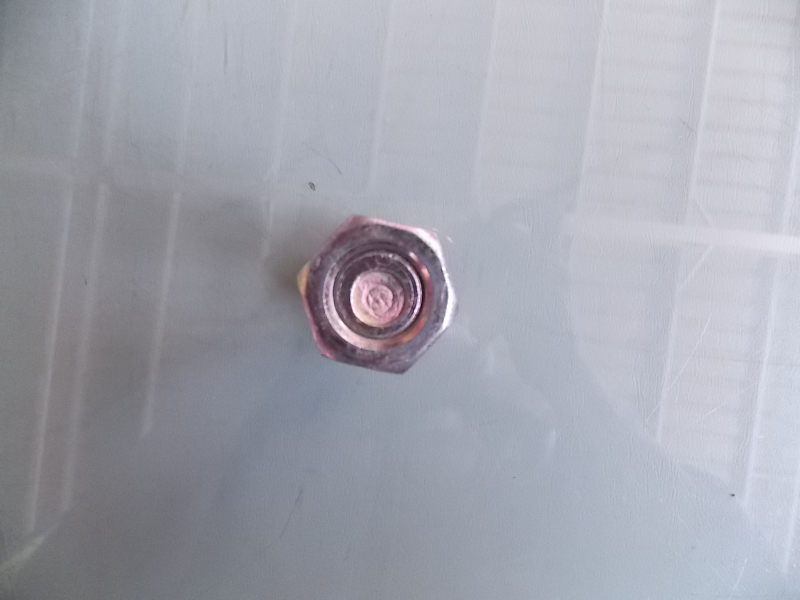 Front wheel bolt nut-right-1