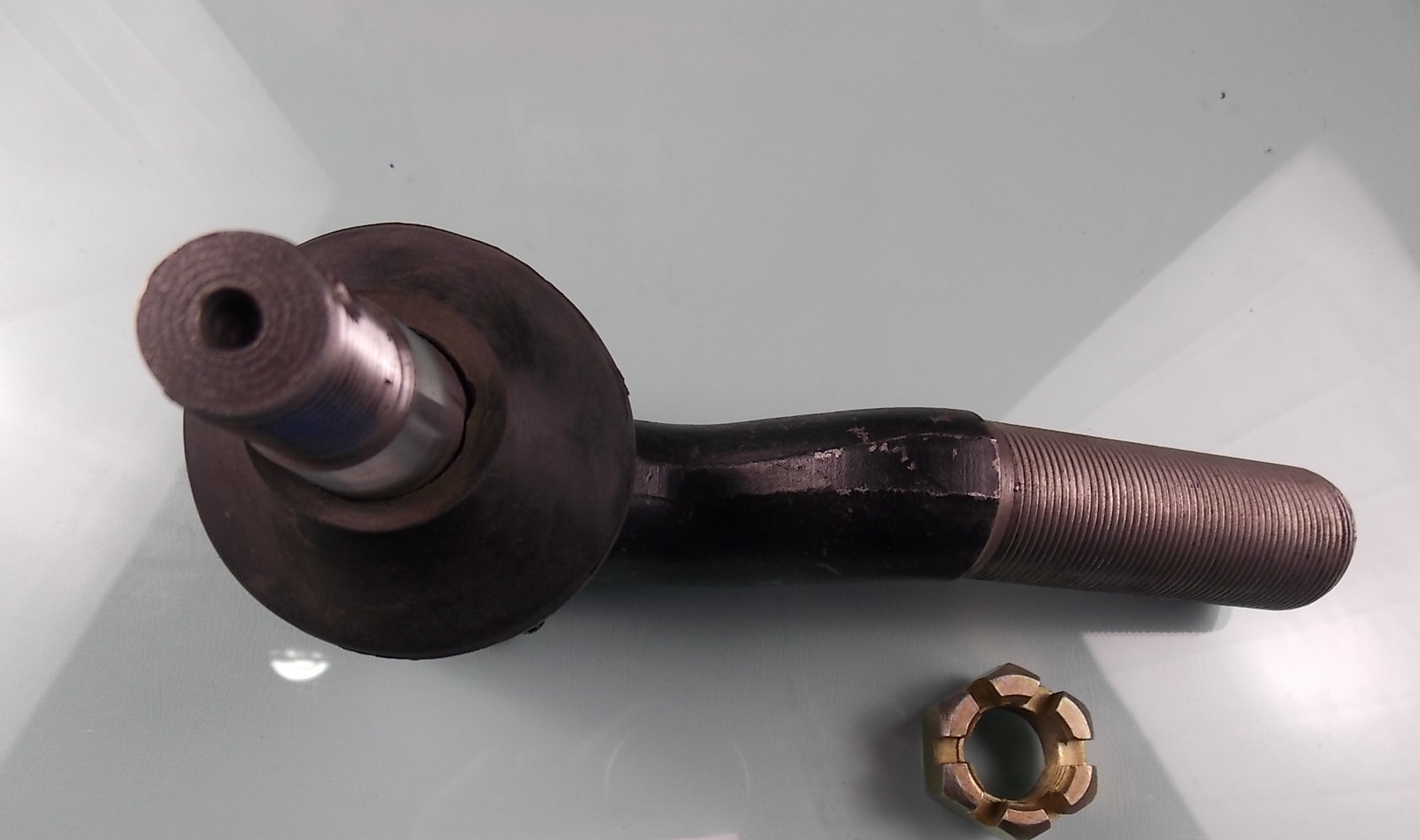 Тележка с мячом головой вправо