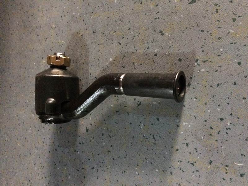 Тележка с мячом головой вправо