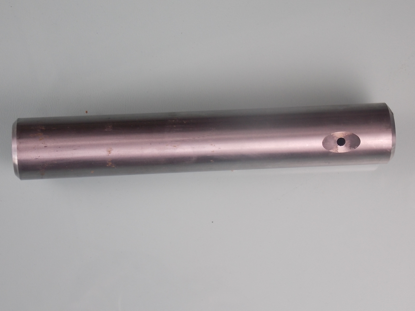 Kingpin; outer diameter 38; length 232; available for 3005-00173 generations-2