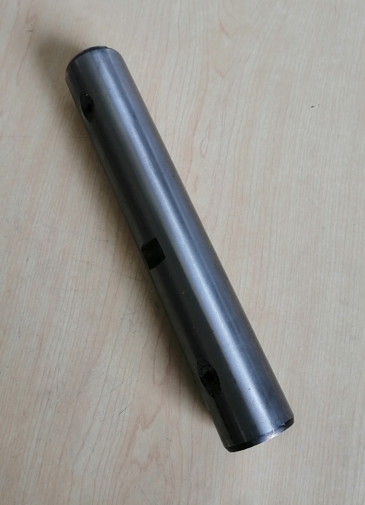 Kingpin; outer diameter 38; length 232-4