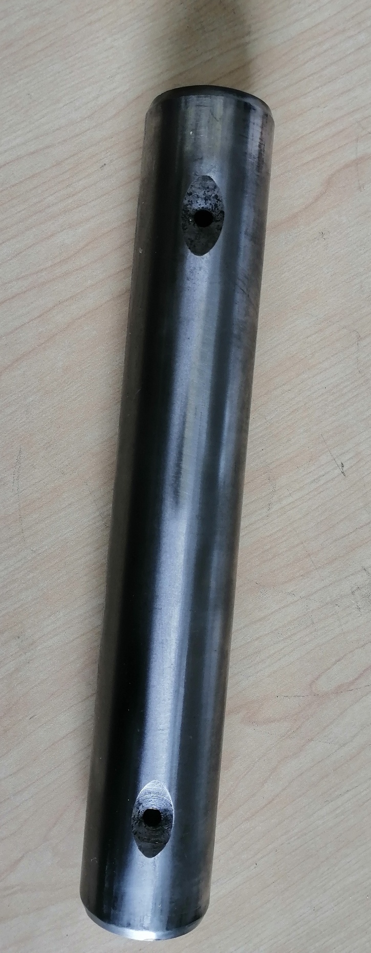 Kingpin; outer diameter 38; length 232-3