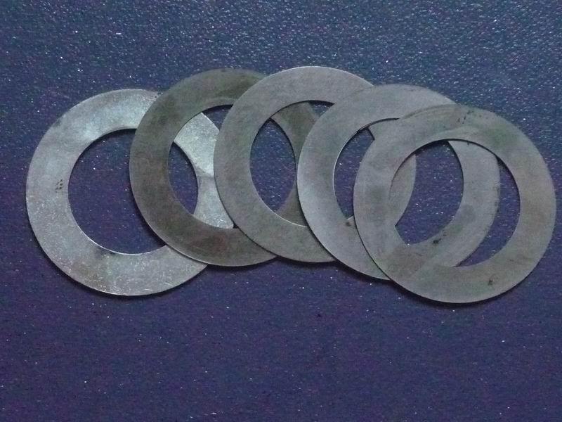 Steering joint adjustment gasket; 8 pieces included