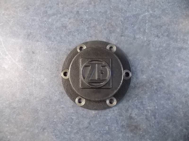 Front hub cover-1