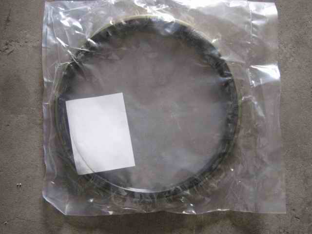 Oil seal inside the hub; inner diameter 154; outer diameter 175; thickness 13