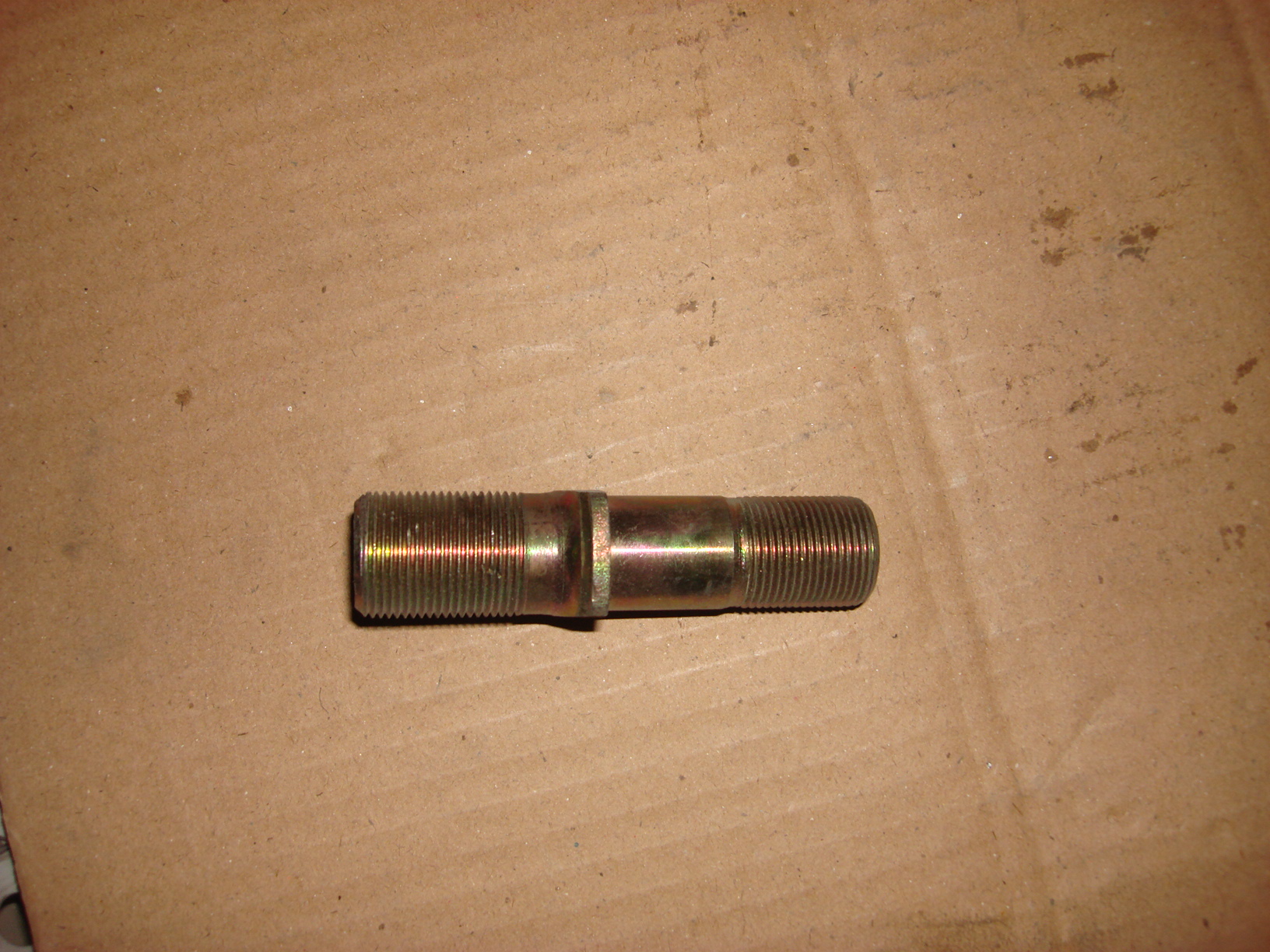 Left front wheel bolt; consume inventory-1