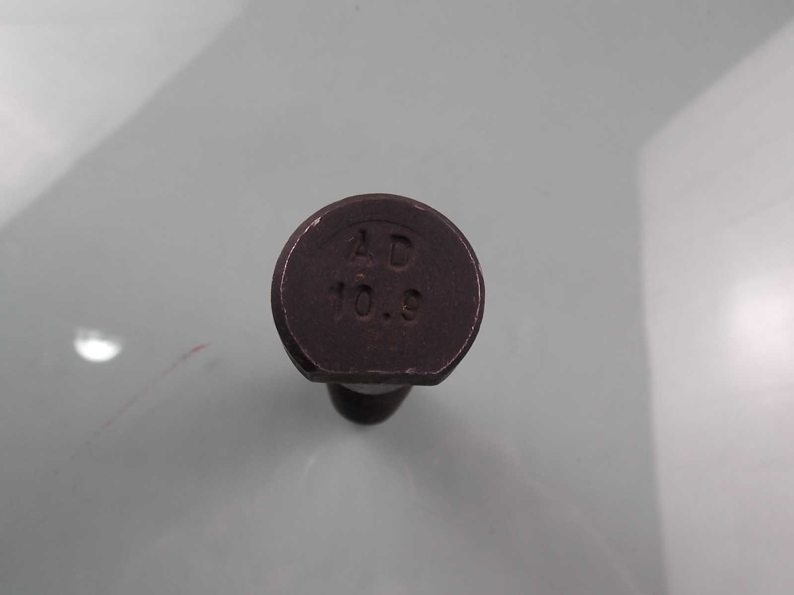 Front wheel bolts-2