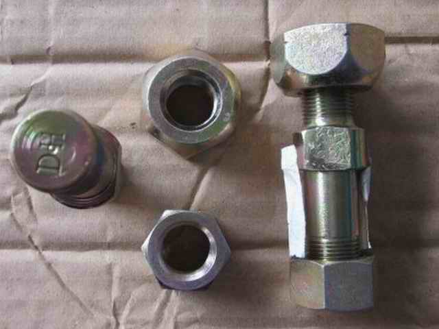 Front wheel bolt nut Left