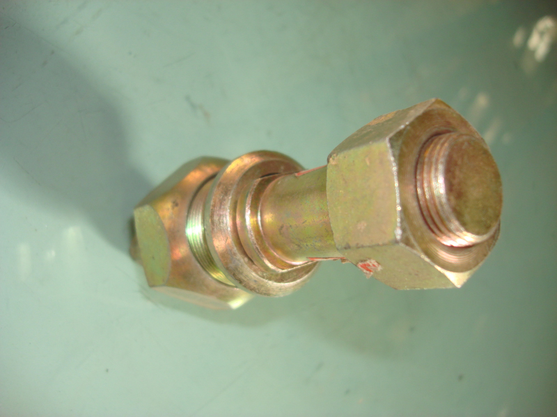 Rear wheel bolt nut Right-2