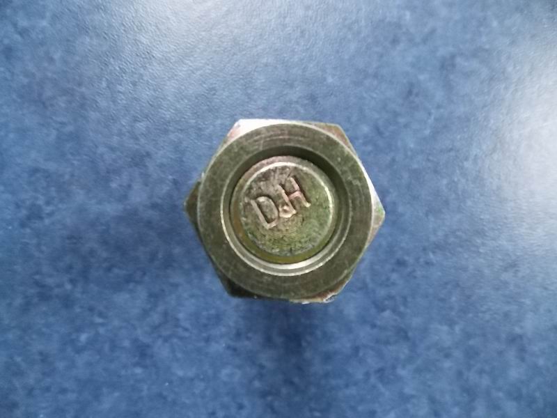 Rear wheel bolt nut Left-2