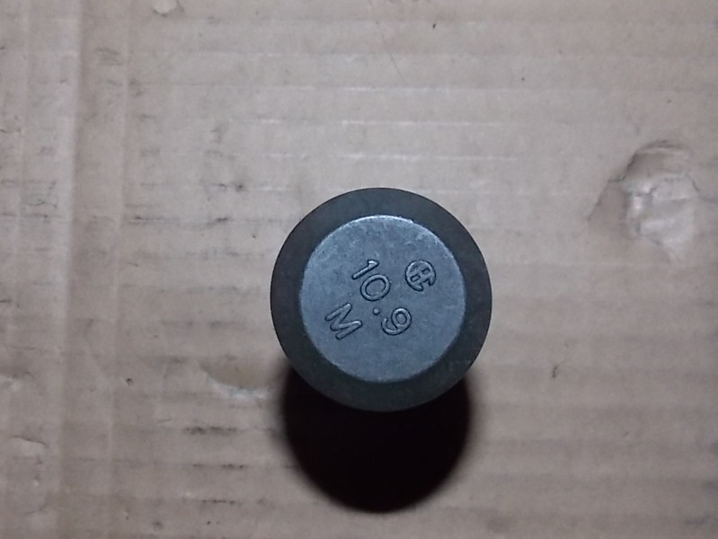Tire bolts-1