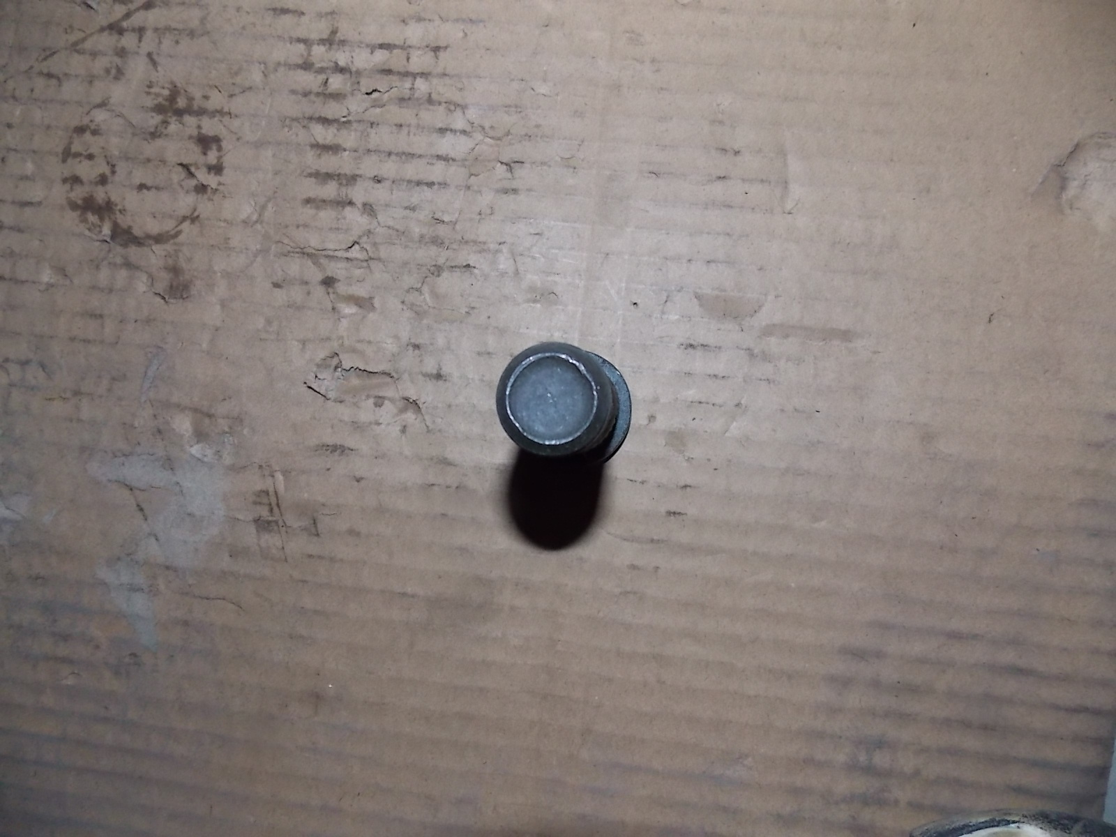 Tire bolts-2