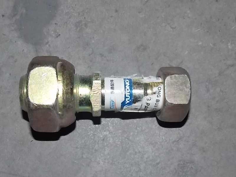 Wheel bolts and nut assembly-right