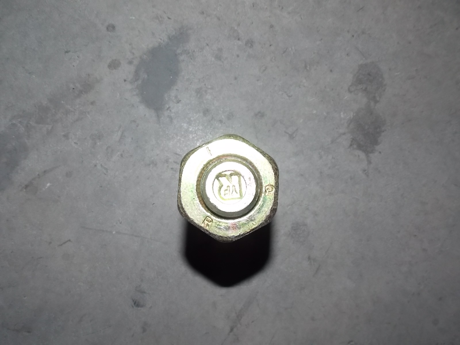 Wheel bolts and nut assembly-right-1