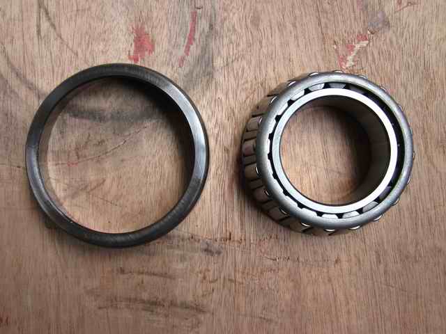 Front hub inner bearing