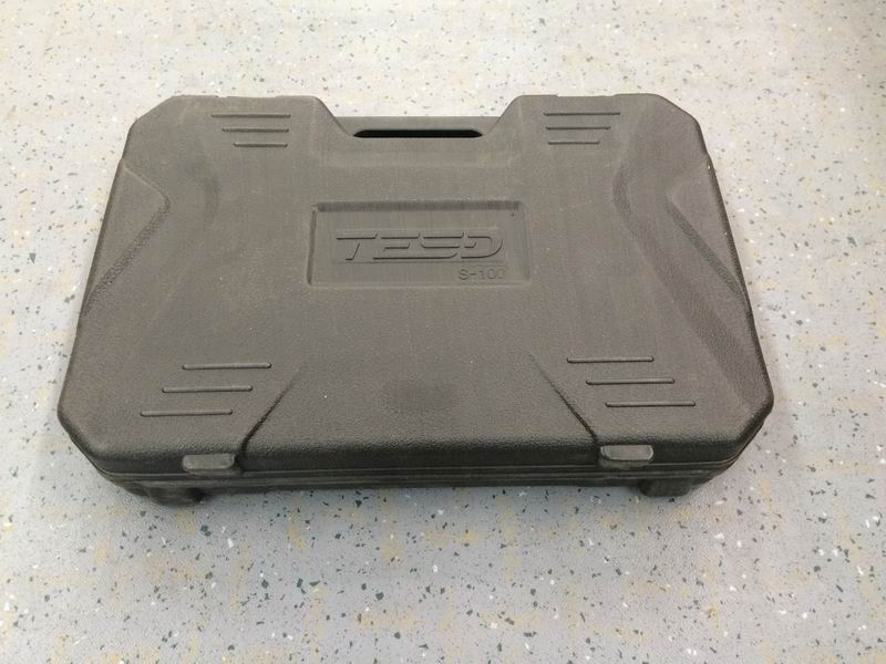 Устройство аварийной защиты от выброса шин легкового автомобиля R 20W75 ; содержит 4 шт.