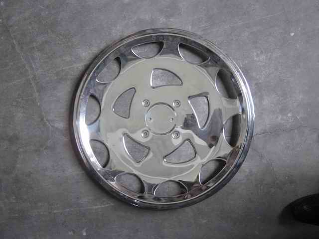 Stainless steel rear wheel cover-right