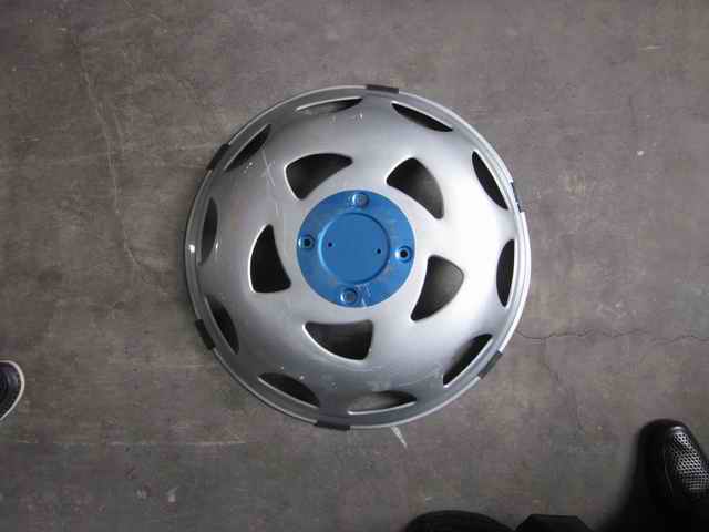 Front wheel cover Right (with bracket)