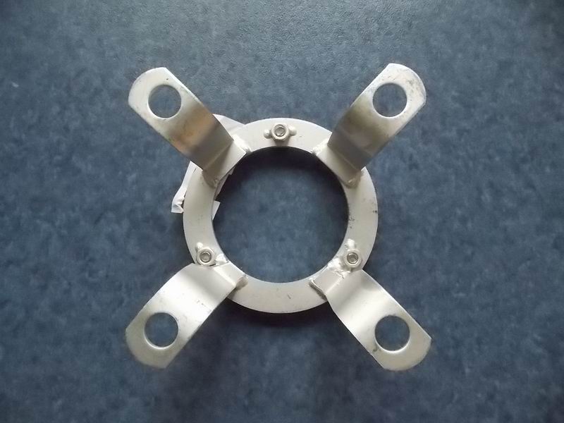 Stainless steel wheel cover bracket on the rear half-1