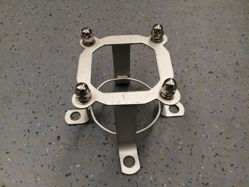 Кронштейн колпака колеса задний