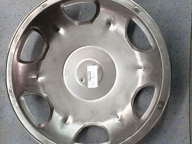 Stainless steel wheel cover-front
