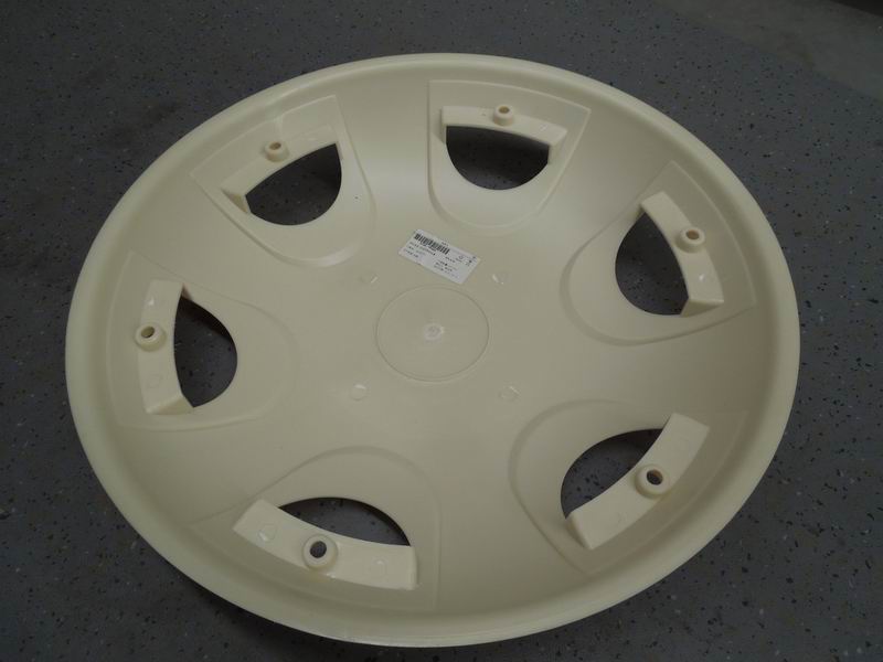 Nylon injection molding front wheel cover