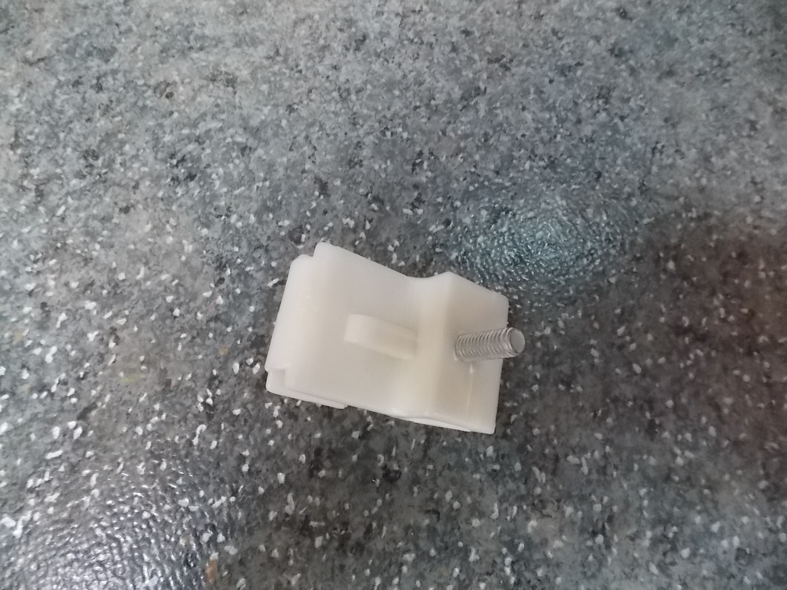 Nylon injection molding clamp