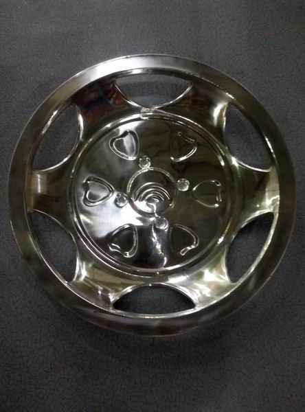 Rear wheel cover; no holes-1