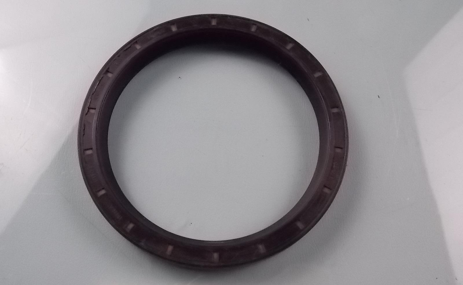 D Front wheel internal oil seal