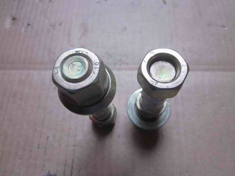 Front wheel bolt nut-1