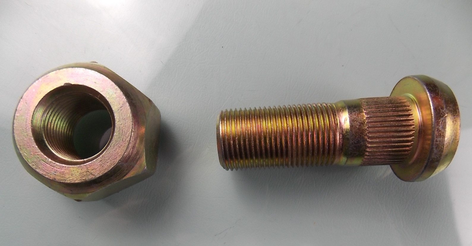 Tire nut-left rotary