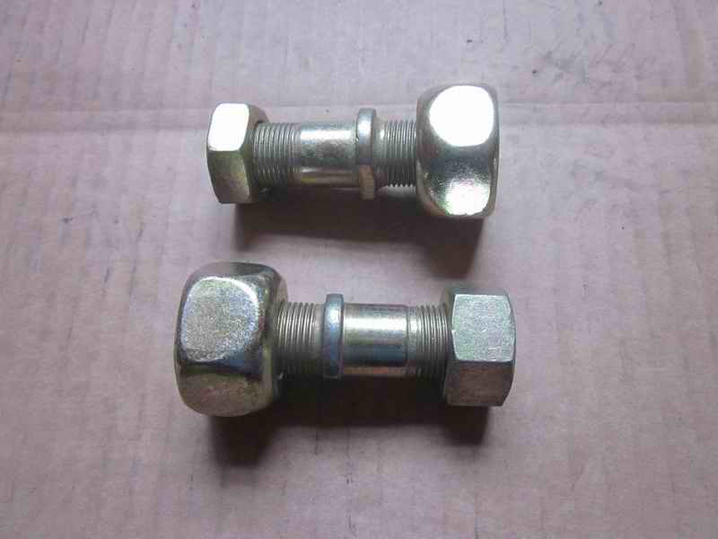 Колесные болты и гайки в сборе слева-1