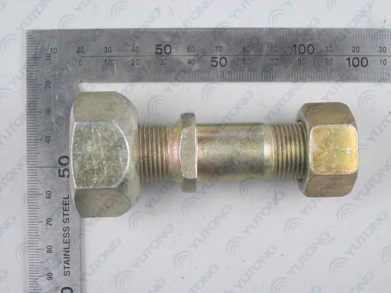 Колесные болты и гайки в сборе правые