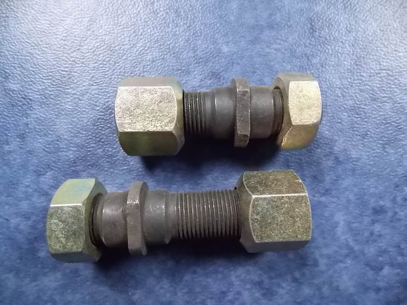 Front wheel bolt nut-right