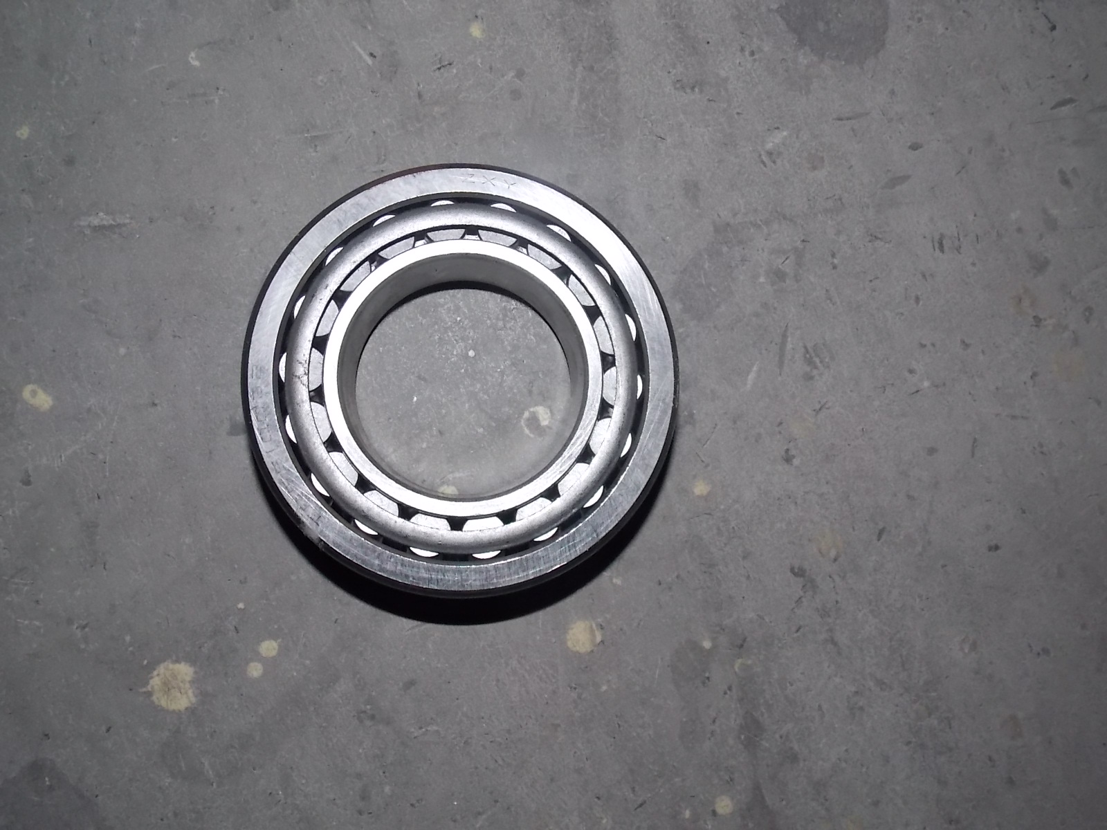 Front hub inner bearing-1