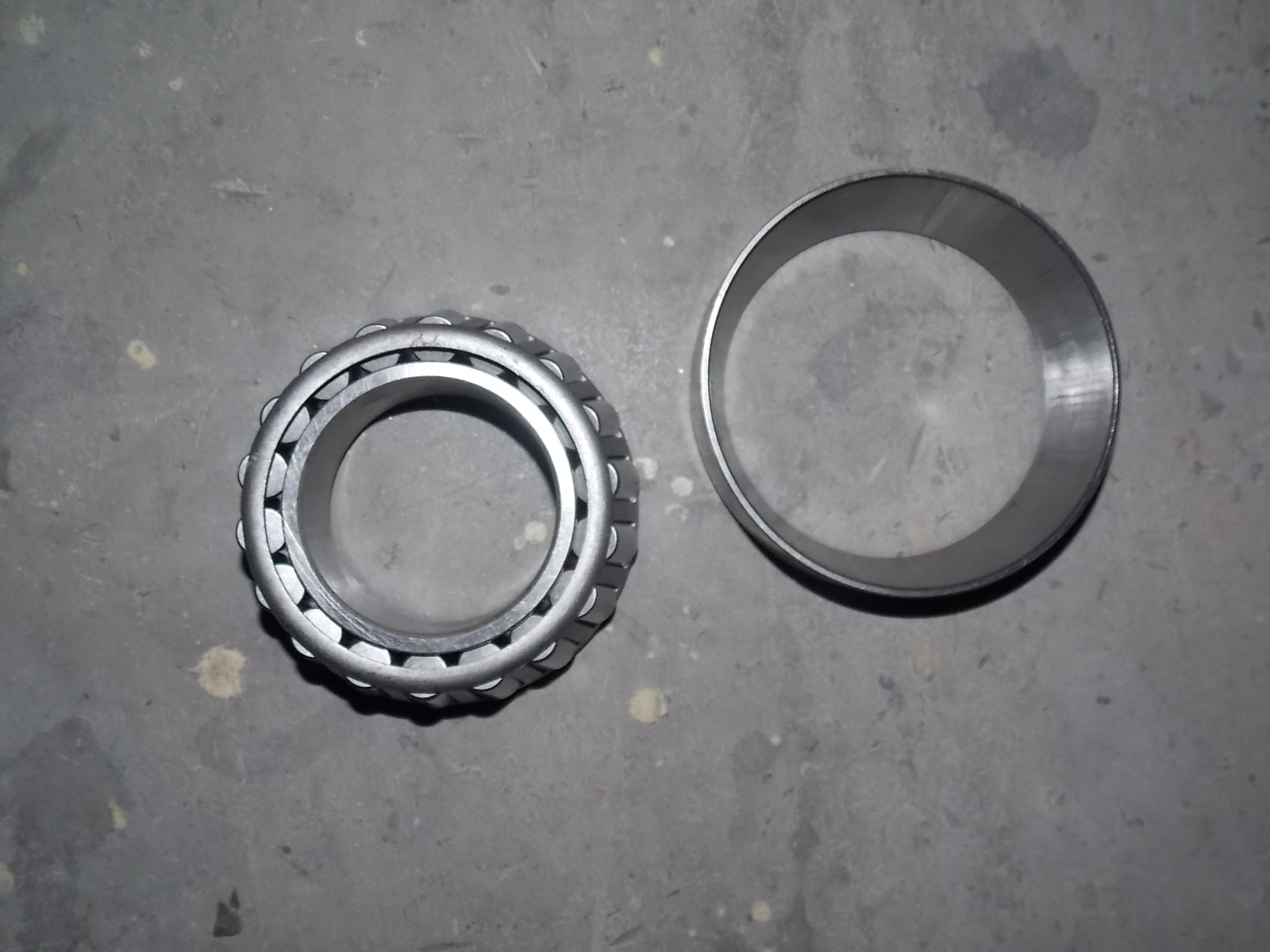 Front hub inner bearing-2