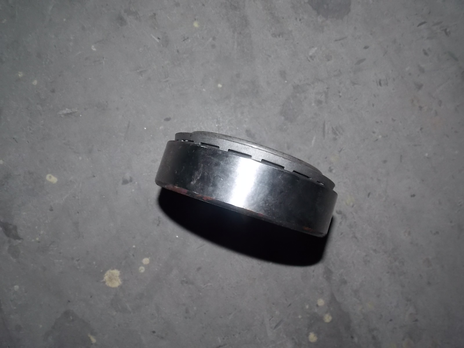 Front hub inner bearing-4